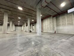 Toh Guan Road East (D22), Warehouse #618133181
